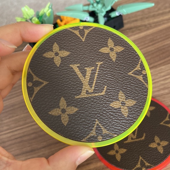 Louis Vuitton monogram coasters. Set of 2 - Picture 11 of 15